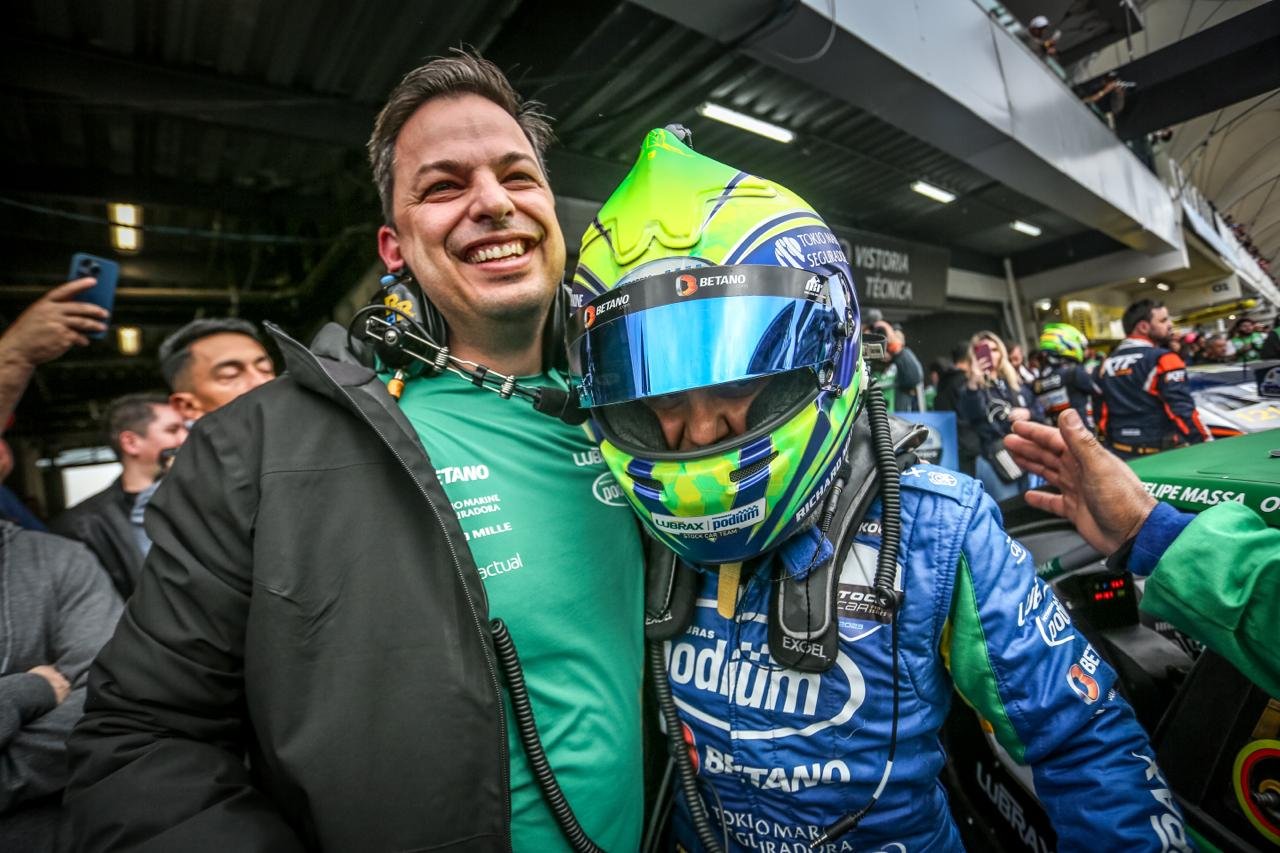 Stock Car: Felipe Massa renova contrato e segue na Racing TMG