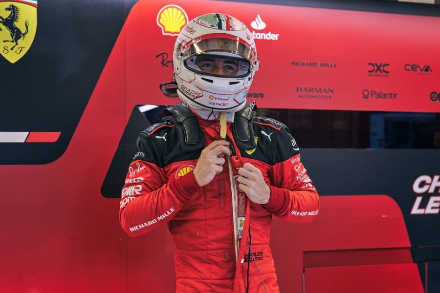 Ferrari faz primeiros testes com Sainz e Leclerc