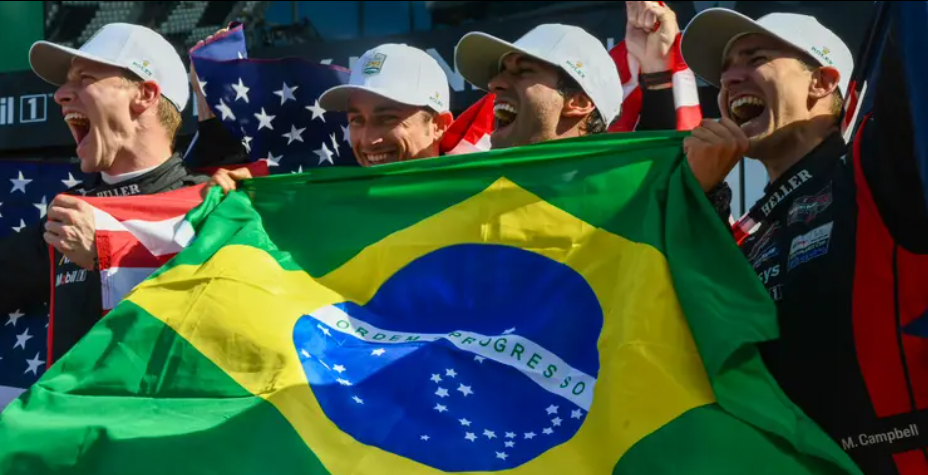 Felipe Nasr vence 24h de Daytona e coloca Brasil no ponto mais alto do pódio