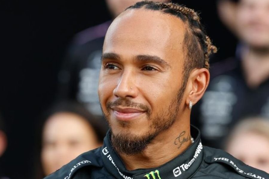 Mercedes confirma fim de parceria com Lewis Hamilton após temporada de 2024