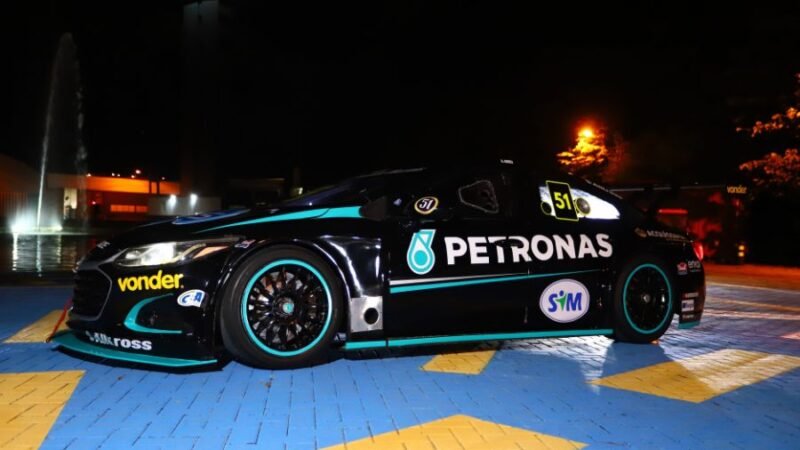 Petronas renova patrocínio de Átila Abreu na Stock Car