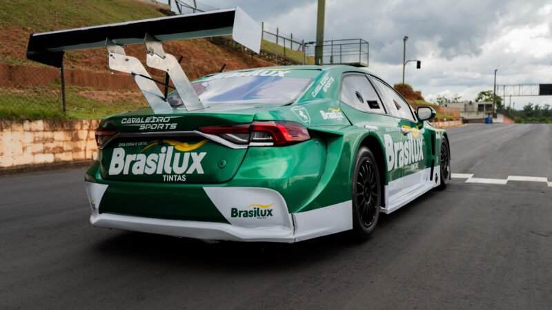 Brasilux anuncia patrocínio à equipe Cavaleiro Sports na Stock Car