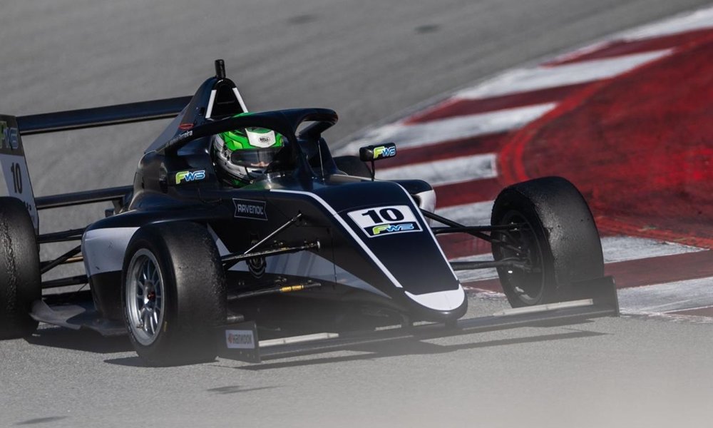 Matheus Ferreira encerra Fórmula Winter Series no Top 5 com pódios e vitórias