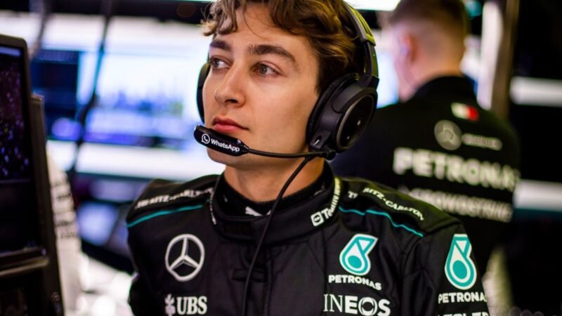 Russell pede que Mercedes continue com “tratamento igual” entre pilotos em 2025